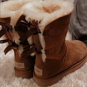 Bailey bow uggs